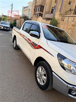 تويوتا هايلوكس